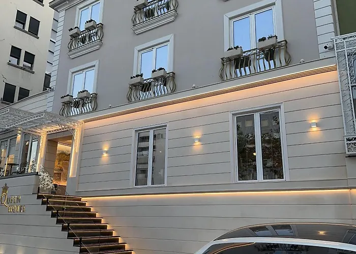 Hotel Queen