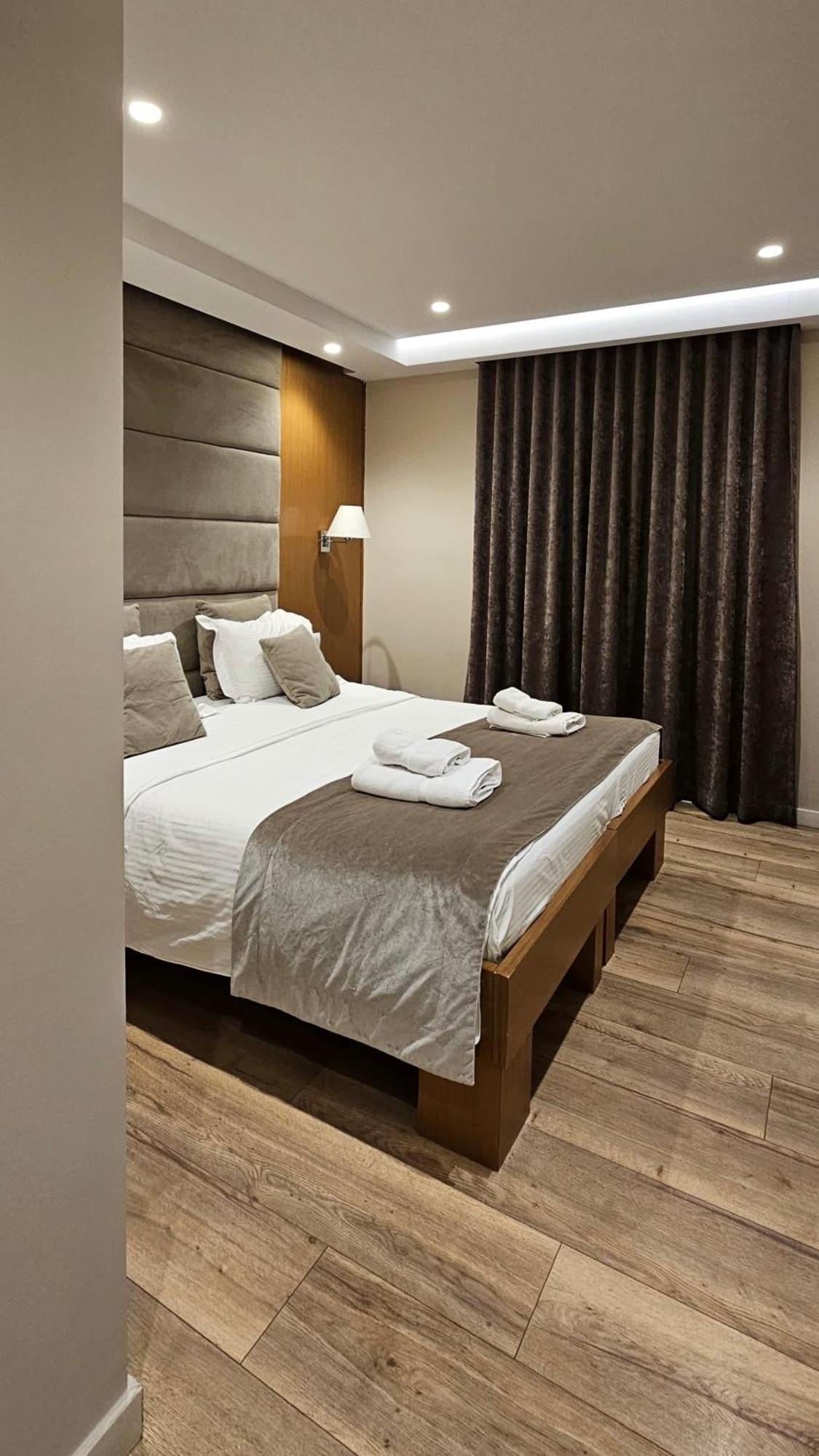 Hotel Hotel Queen